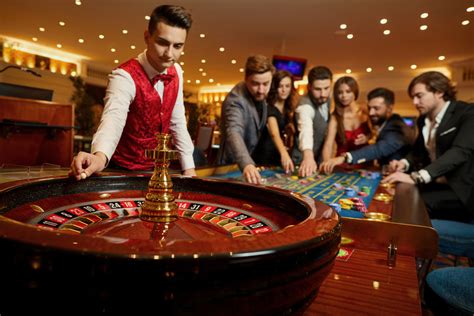 how do you play roulette at the casino